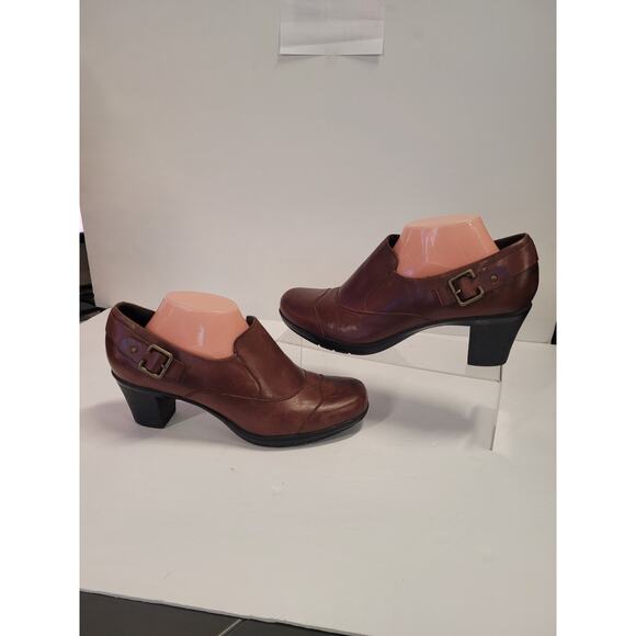 Clarks Bendables Ankle Boots 11M Casual Zip Bootie Brown Leather Heels Buckle - Picture 2 of 13